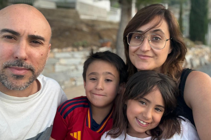 La familia purchenera Urán Lara: los papás Jose y Guille, y sus hijos Julia y Marco.