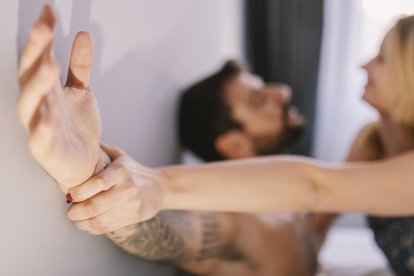 La hibristofilia es una parafilia caracterizada por la atracción sexual o romántica hacia individuos que han cometido crímenes violentos.