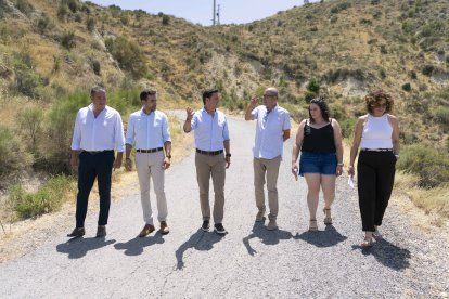 Autoridades durante su recorrido por Sorbas.