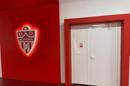 El vestuario ha tomado el mando y van todos a una dentro y fuera del campo.