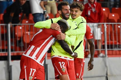 Se declara el estado de felicidad en el Almería.