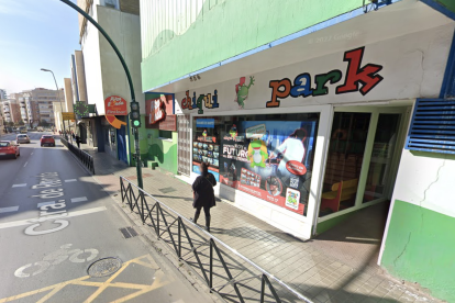 La anterior fachada del parque infantil Chiquipark, en Carretera de Ronda.