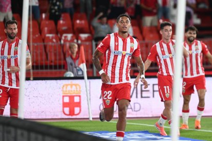 Chirino marcó el gol de la victoria ante el Castellón.
