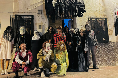 25 vecinos actuarán para convertir a la Casa del Terror en una experiencia inolvidable.