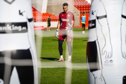 El portero murciano es un profesional como la copa de un pino.