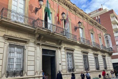 El Palacio de Diputación ayer fue sometido a registros por parte de la UCO.