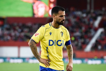 Suso no pudo evitar la derrota del Cádiz en Almería pero busca algo grande.