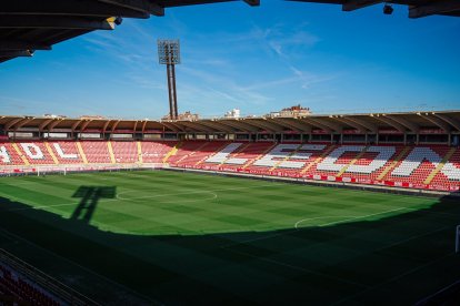 El hogar de la Cultural Leonesa se está modernizando y todo ello gracias al impulso de su vuelta a Segunda División.