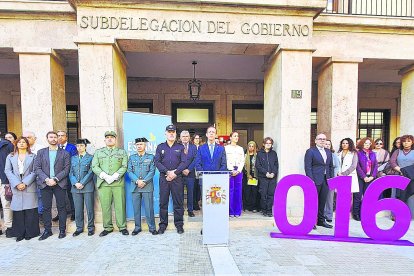 Concentración el pasado 25N en la Subdelegación del Gobierno de Almería.