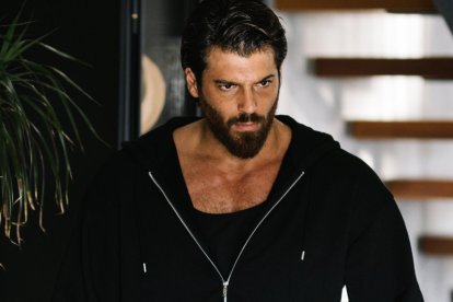 Can Yaman - El laberinto de las mariposas