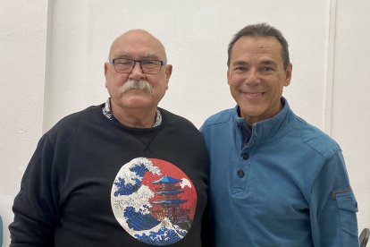 Inocencio Navarro junto al autor de la entrevista, el periodista Antonio Hermosa.