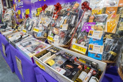 Los diferentes lotes de Navidad de Borosa Market.