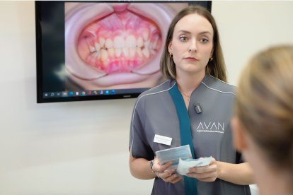 Atención cercana y personalizada en las consultas de Clínica Avan.