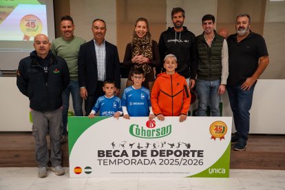 Entrega de becas deportivas de Cohorsan, que refuerzan la promoción del deporte entre los socios de la cooperativa.