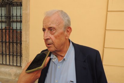 El fundador del Almería vivirá un día muy especial en el Estadio de los Juegos Mediterráneos.