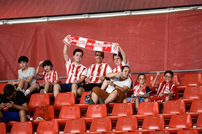 Aficionados del Almería en el Estadio de los Juegos Mediterráneos.