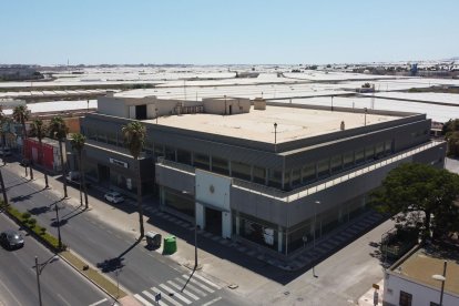 Actual sede de la Policía Local de Roquetas de Mar.