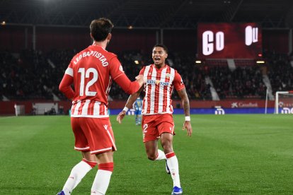 El gol de Leo Baptistao le daba un liderato efímero al Almería.