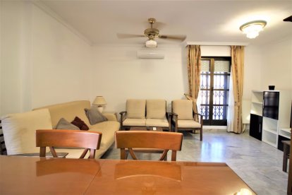 Una vivienda en alquiler en Nueva Andalucía por 950 euros de renta al mes anunciada en un portal del sector.