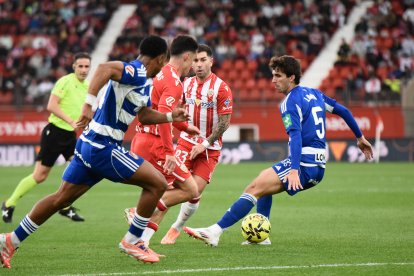 Arribas y Embarba en el Almería-Granada en el Estadio Mediterráneos.