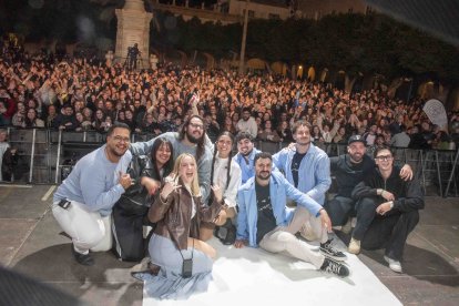 Las mejores imágenes del concierto de Vera GRV en la Plaza Vieja.