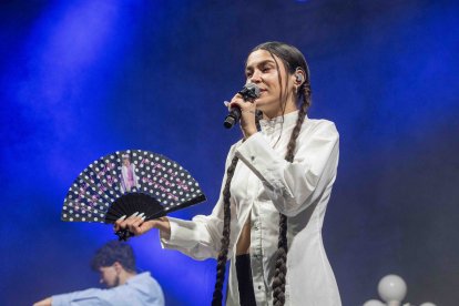 Las mejores imágenes del concierto de Vera GRV en la Plaza Vieja.