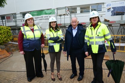 La delegada del Gobierno de la Junta de Andalucía en Almería, Aránzazu Martín, ha visitado las obras.