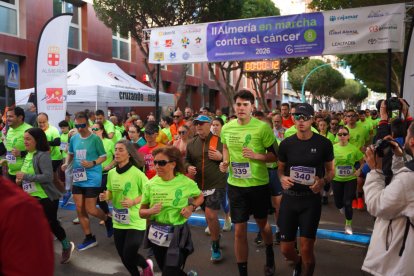 Las mejores imágenes de la II Carrera ‘Almería, en Marcha Contra el Cáncer’.