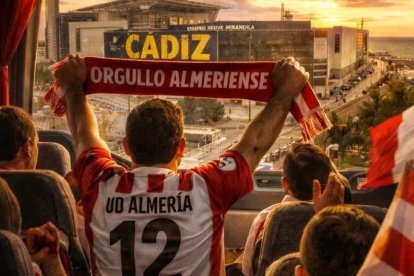 La foto que ha publicado la Peña Orgullo Almeriense en sus redes sociales.
