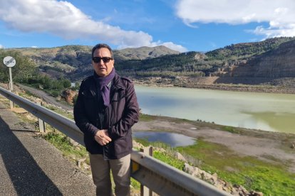 José Antonio Fernández en el embalse Negratín