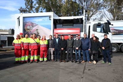 Acto de presentación del nuevo contrato de recogida de basura en Almería con Urbaser.