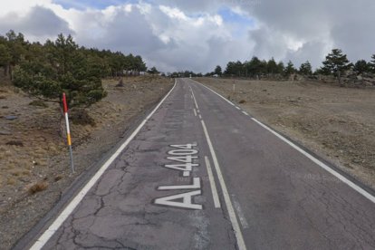 La AL-4404 solo está abierta para vehículos que usen cadenas o neumáticos de invierno desde Aulago en dirección Calar Alto.