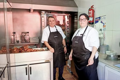 Ana María García es ‘la Combatienta’ que vende los pollos asados en la Plaza de Pavía.