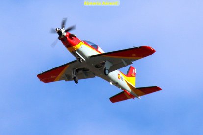 Imagen de un Pilatus PC-21 en el Aeropuerto de Almería.