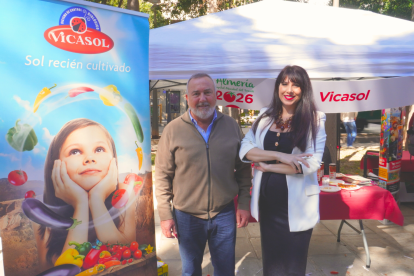 El stand de Vicasol en la Rambla de Almería durante el Día del Tomate 2026.