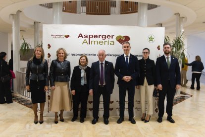 La gala del 20º aniversario de Asperger Almería se ha celebrado en Roquetas de Mar.