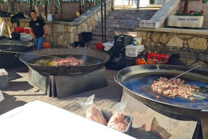 Preparativos para el Día de Andalucía en Huércal de Almería en una edición anterior.