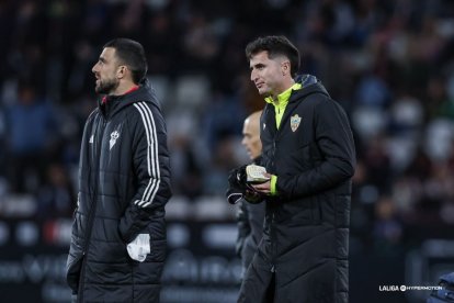 Morcillo vuelve a ser el Maradona del Mirandilla y salva los muebles.