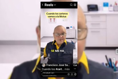 Paco Sabio, el cartero del TikTok de Almería, en el vídeo viral.