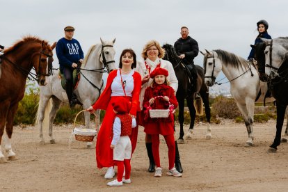 Celebración del mărțișor en Las Salinas de Roquetas de Mar.