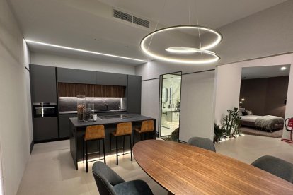 Nuevo showroom y taller tras la reforma integral realizada por Grupo Delgado.