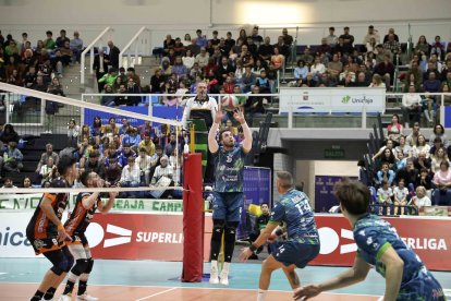 El ‘director de orquesta ‘de Unicaja Costa de Almería es muy optimista de cara a lo que queda de Superliga.