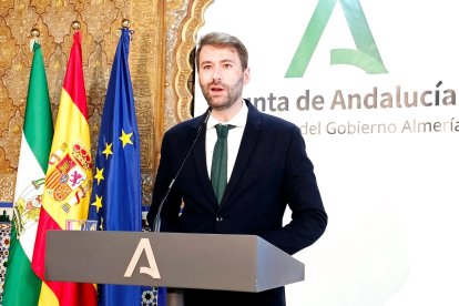 El delegado territorial de Inclusión Social, Juventud, Familias e Igualdad de la Junta en Almería, Francisco González Bellido.

REMITIDA / HANDOUT por JUNTA DE ANDALUCÍA
Fotografía remitida a medios de comunicación exclusivamente para ilustrar la noticia a la que hace referencia la imagen, y citando la procedencia de la imagen en la firma
18/10/2024