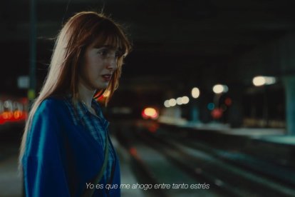 Julia Camus (20 años), durante el rodaje del videoclip del tema 'Un muro entre los dos', de Antony Z.
