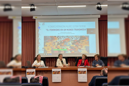 Foto de archivo de pasadas ediciones del Congreso Internacional Mujeres, Cultura y Sociedad.