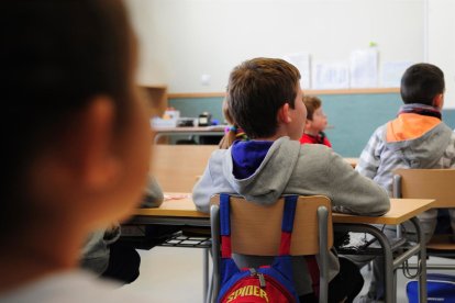 Alumnos en un centro educativo.