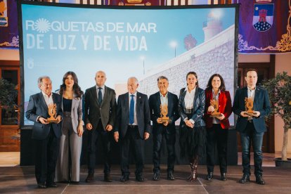 Foto de familia tras la entrega de los premios