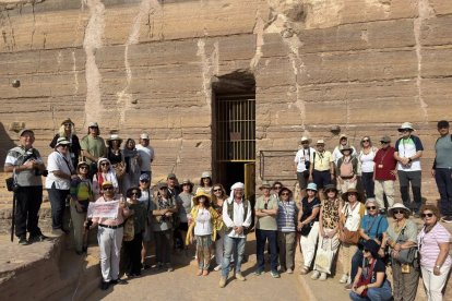 Foto de familia de los participantes al viaje a Egipto