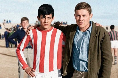 Eloy Tripiana junto a un amigo futbolista en sus años de juventud. El fútbol fue su gran pasión.