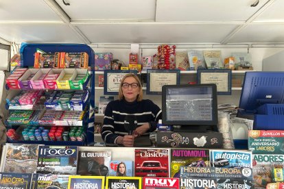 Fina, kiosquera desde hace más de 30 años.